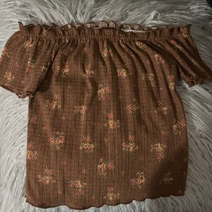 $5 if bundled 💞 Brown off the shoulder top